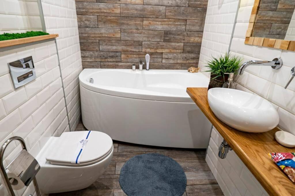 Loft Studio Near Smart Plaza Polytech, Center 키예프 외부 사진