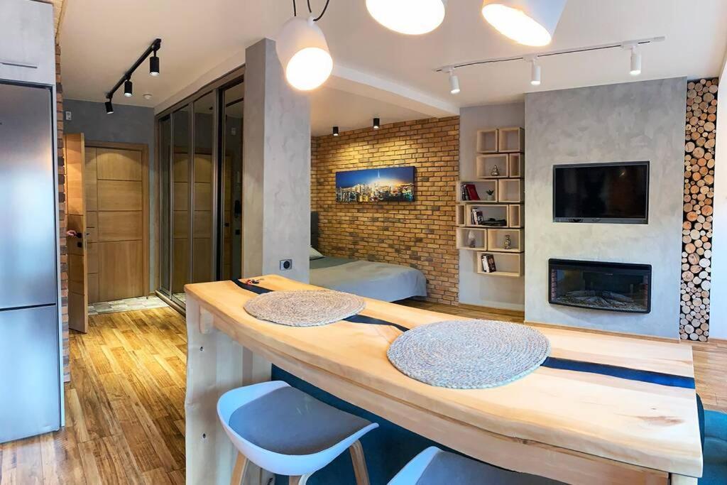 Loft Studio Near Smart Plaza Polytech, Center 키예프 외부 사진