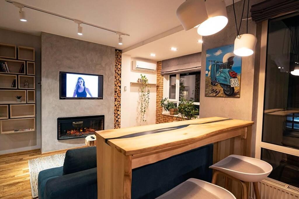 Loft Studio Near Smart Plaza Polytech, Center 키예프 외부 사진