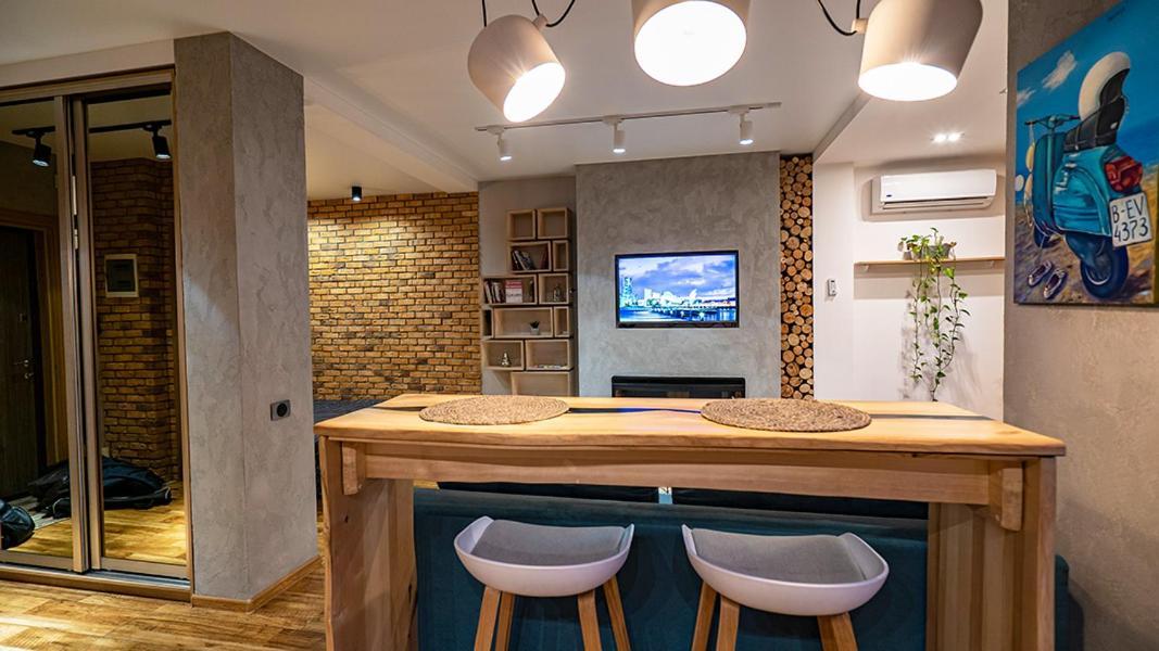 Loft Studio Near Smart Plaza Polytech, Center 키예프 외부 사진