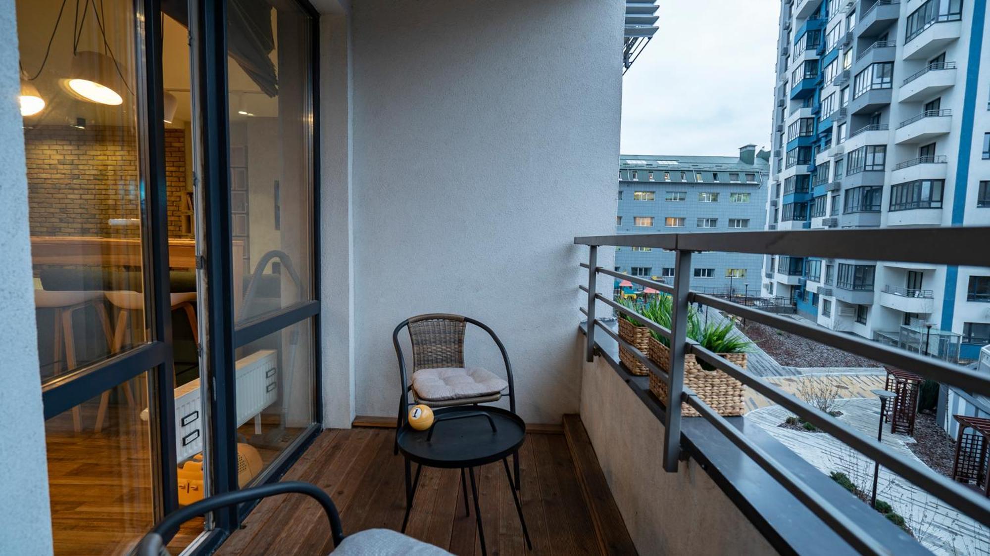 Loft Studio Near Smart Plaza Polytech, Center 키예프 외부 사진